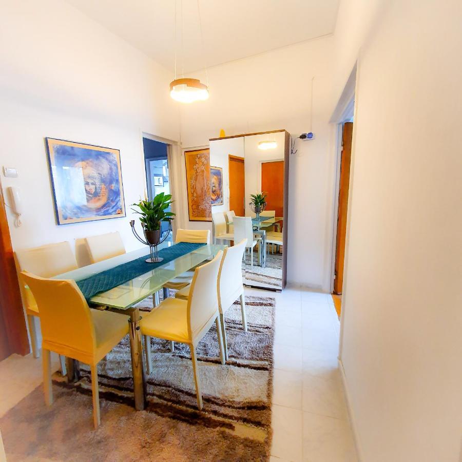 City Center Apartment Букурещ Екстериор снимка